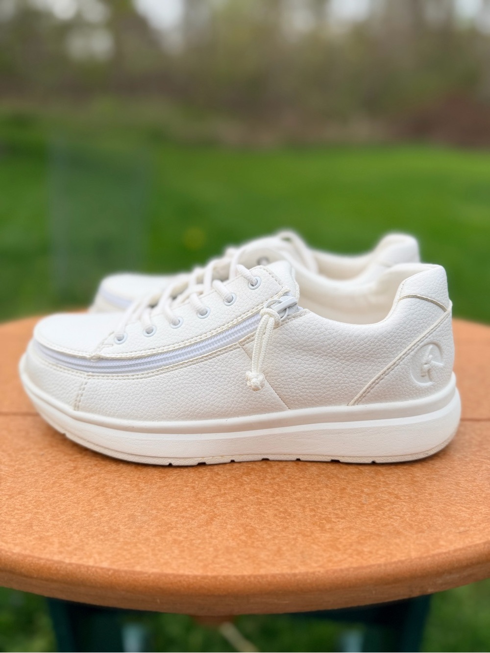 Billy Casual White Low-Top Leather Sneakers - Picture 4 of 13